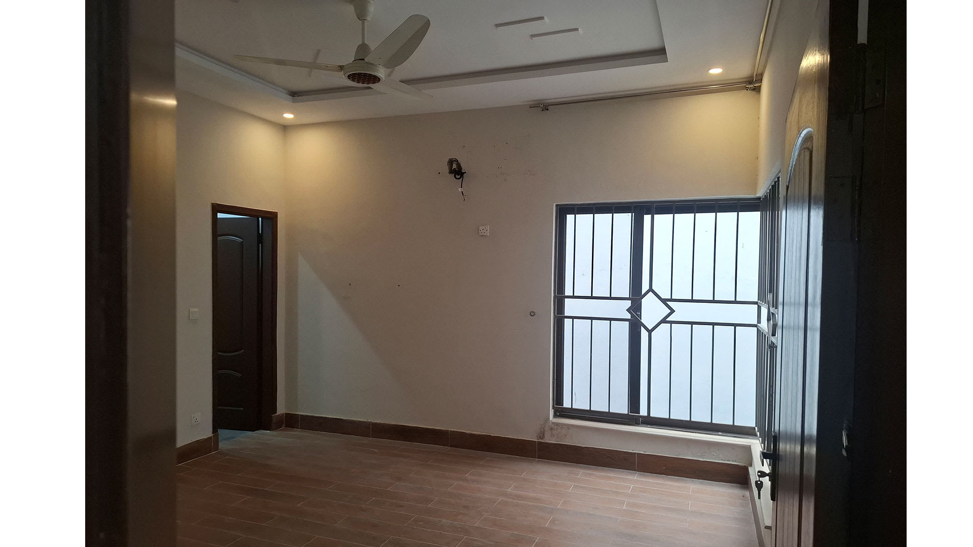 10 Marla Villa for Rent in  DHA Gujranwala - Prime Location