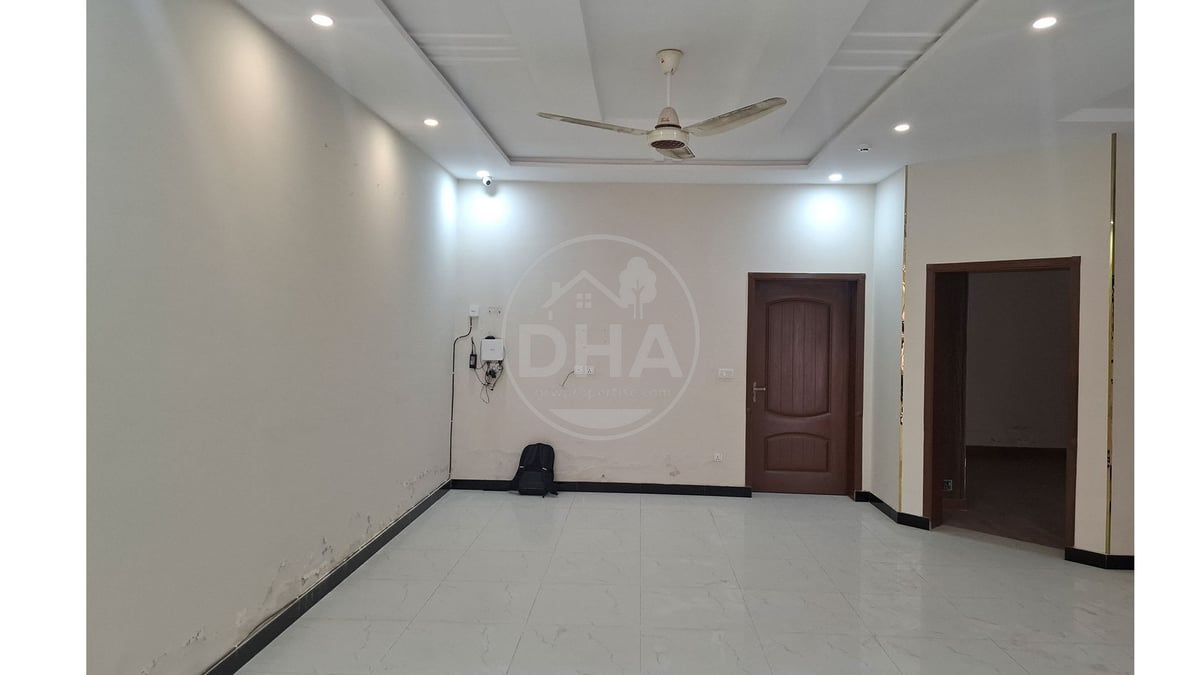 10 Marla Villa For Sale In DHA Gujranwala - Prime Location