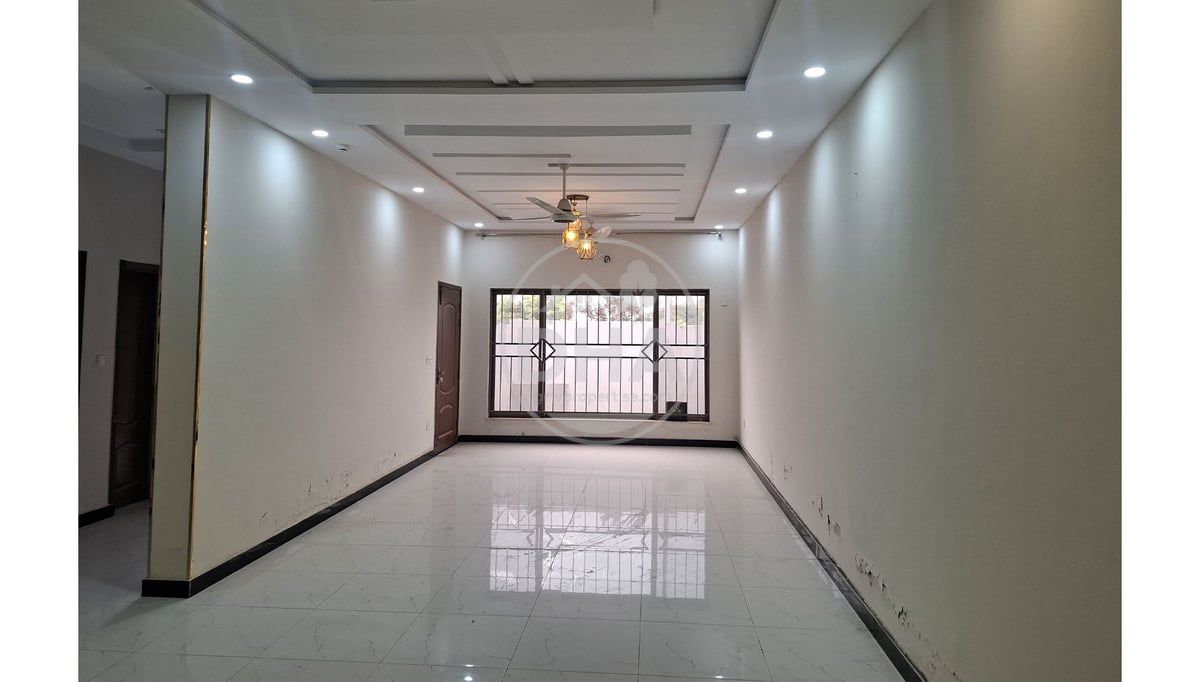 10 Marla Villa For Sale In DHA Gujranwala - Prime Location